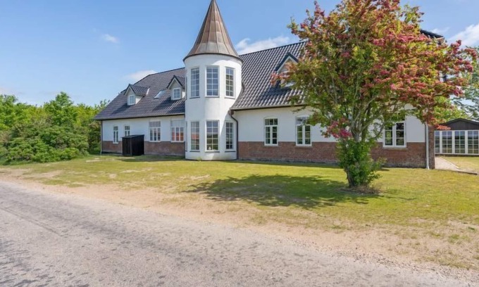 Skaerbaek Casa | Vacation home "Ritva" - 28km from the sea in Western Jutland in Skærbæk - 30 persons, 14 bedrooms