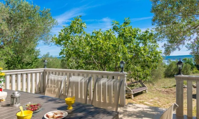 Nevidane Casa | Casa de vacaciones Tea by Interhome