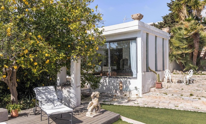 Calamayor Casa | Casa de vacaciones "Torre Blanca" con vistas al mar, piscina compartida y Wi-Fi