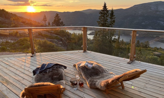 Kviteseid Casa | Vacation home Trollebo - unobstructed view - mountain panorama - ski slope - hiking