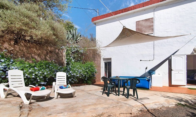 La Solana Casa | Vacation Home 'Vivienda V Torres 4' with Mountain View, Wi-Fi and Air Conditioning