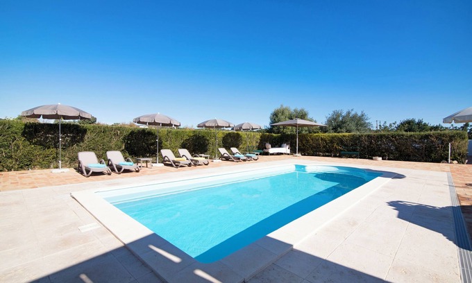 Olhao Casa | "Villa Oliva AL - T4" con vistas a la montaña, piscina, terraza, Wi-Fi y aire acondicionado