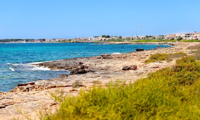 Sa Rapita Casa | Casa Villa Sa Rapita Familiar con vistas al mar, Wi-Fi, A/C, terrazas y jardín; admite mascotas