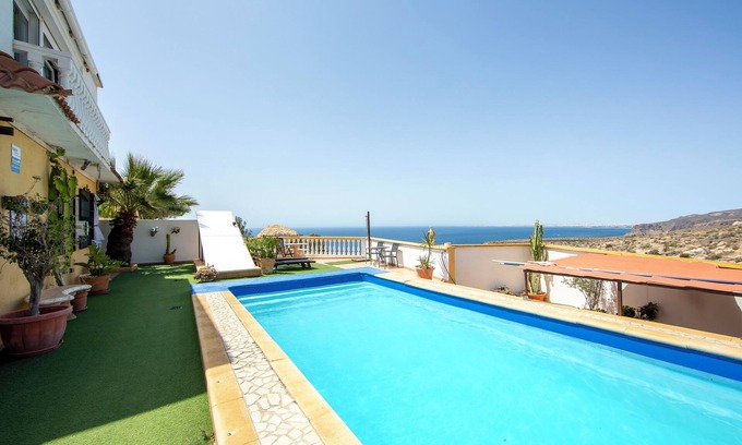 Almeria Casa | Casa de vacaciones 'Vista al Mar Ylenia' con vistas al mar, piscina, 2 terrazas y Wi-Fi