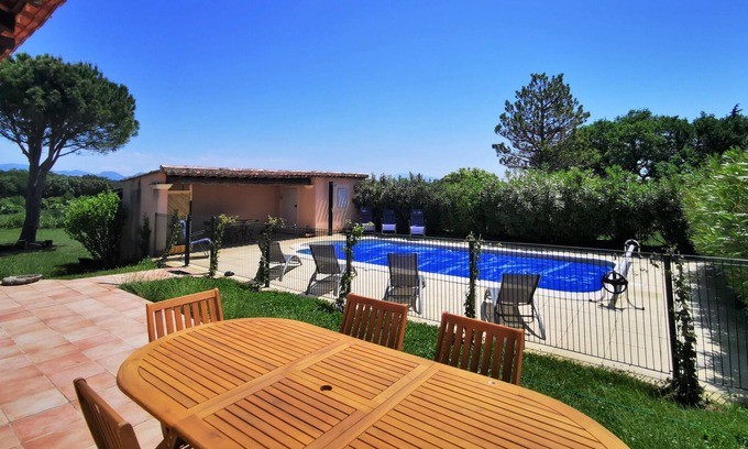 Chamaret Casa | Holiday house with fenced garden and secure swimming pool
