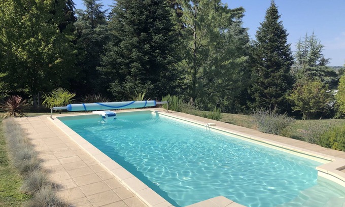 Riberac Casa | Casa de vacaciones piscina y bicicletas Casa de Holliday, piscina, bicicletas.