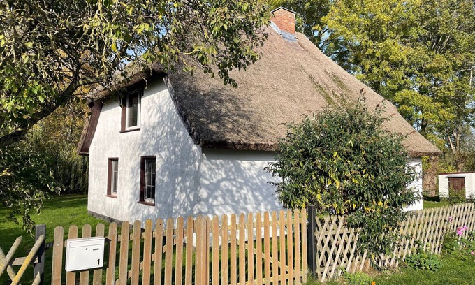 Ummanz Apartamento | Vacation home with thatched roof - HOL - FH Reetdach Waase