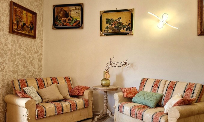 Ciampino Apartamento | Vacation House Fiore Ciampino Airport - Rome Station - Via IV Novembre 75