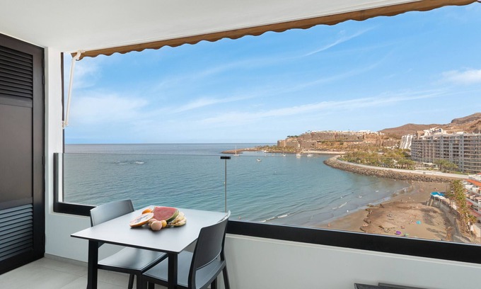 Patalavaca Apartamento | Vacaciones 'Ocean Wave Retreat' con vistas al mar, Wi-Fi y aire acondicionado