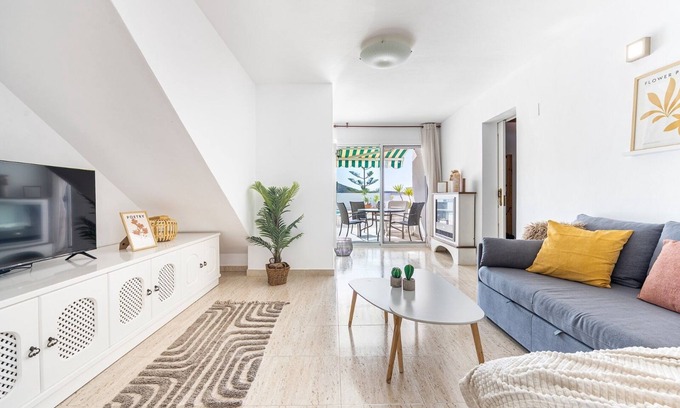 Arguineguin Apartamento | Vacaciones 'Pomelo 1' con vistas al mar, Wi-Fi y aire acondicionado