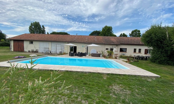 Benesse-Maremne Villa | Alquiler vacacional Casa con piscina, sauna, spa cerca playas para 15 personas