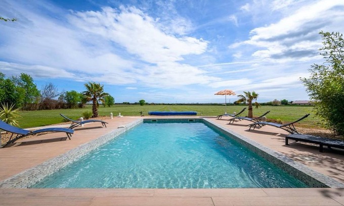 Arles Chalet De Esquí | Vacation rental house with pool MOULES LS3-299