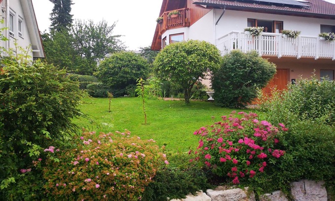Bad Urach Apartamento | Vacation room, 40sqm, balcony, 1 living/bedroom, max. 2 persons