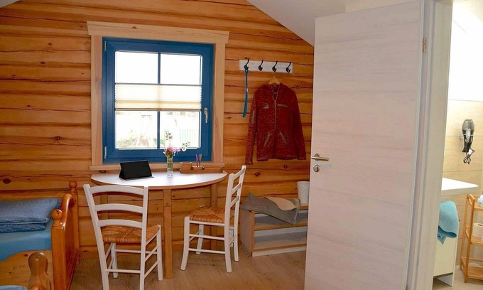 Quitzdorf am See Apartamento | Vacation room Wels-Bude with shower/WC