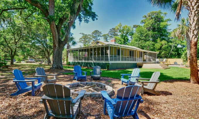 Wilmington Casa | Vacation time! Spacious newly remodeled retreat with all the comforts to unwind.