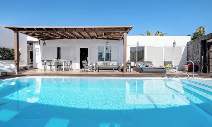 Playa Blanca Villa | Villa 'Fae' con piscina privada, terraza privada y Wi-Fi