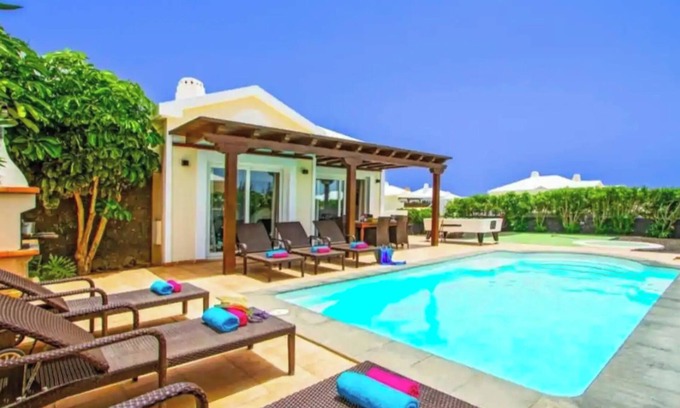 Playa Blanca Villa | Villa 'Mar' con piscina privada, Wi-Fi y aire acondicionado