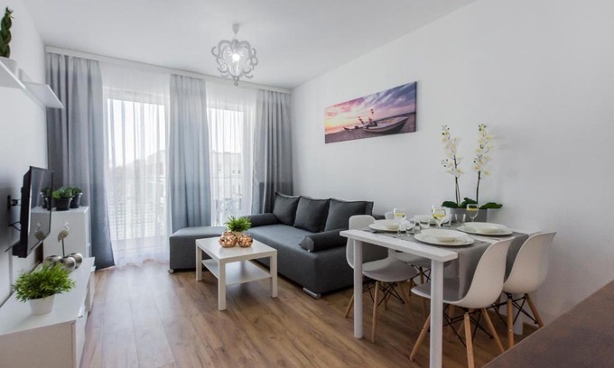 West Pomeranian Voivodeship Apartamento | VacationClub - Solna 11 Apartament C408