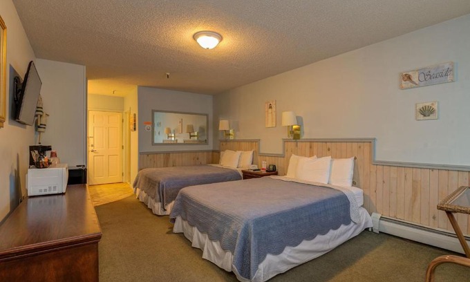 Brewer Hotel | Vacationland Inn & Suites
