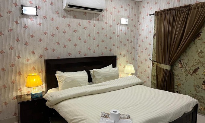 Lahore Villa | Vactional Villa Dha Phase 6 Lahore ,Three Bed Room Full House