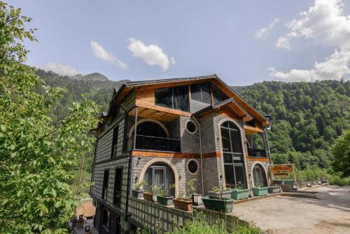Camlihemsin Hotel | Vadi Taş Konak