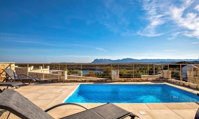 Chania Villa | Vagioni Seaside Villa
