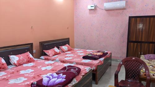Misrikh Casa | Vagishanand Swami Hariharanand Ashram