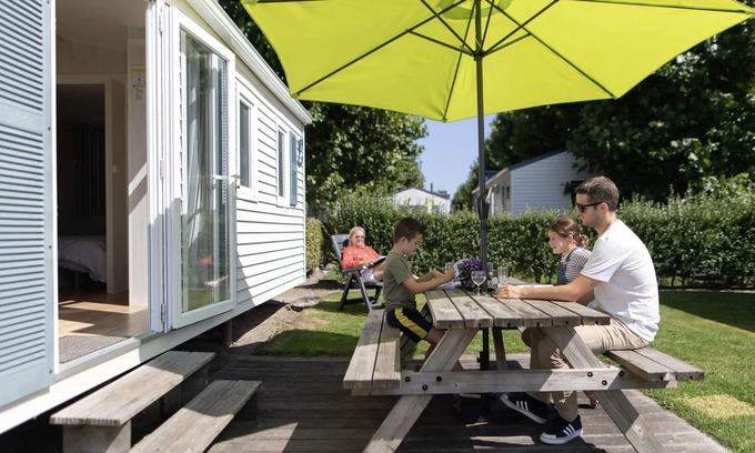 Jabbeke Chalet De Esquí | Vakantiepark Klein Strand - Comfort Chalet 6p