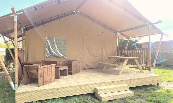 Jabbeke Chalet De Esquí | Vakantiepark Klein Strand - Glamping 4p