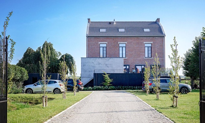 Maasmechelen Casa | Vakantiewoning HET Maashuis met 9 Slaapkamers met Eigen Sanitair Voor max 26p