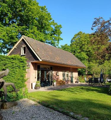 Strooiendorp Casa | Vakantiewoning met hottub en bedstede - De Kruidenhoeve in het Reestdal