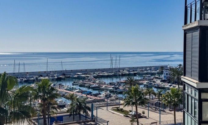 Marbella Seafront Promenade Apartamento | Valdecantos 6B- Marbella Front Line Harbour