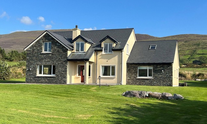 Bothar Bui Casa | Valentia View Holiday Home