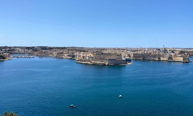 Valletta Apartamento | Valletta Superb 3 Bedroom Apartment