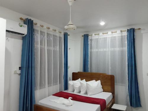 Mbezi Cama Y Desayuno | Valley Breeze Hotel