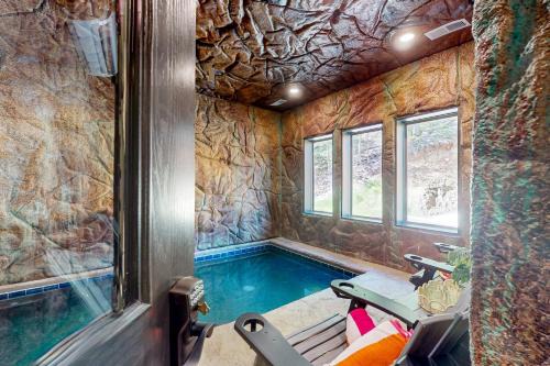 Gatlinburg - Pigeon Forge Casa | Valley Creek Castle