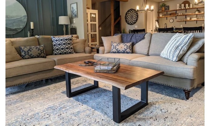 Glenwood Springs Casa | Valley View Hideout is Colorado's rustic elegance.