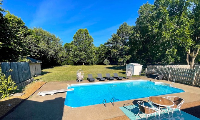 Brentwood Casa | Valley View Rancher in Nashville with Private Pool