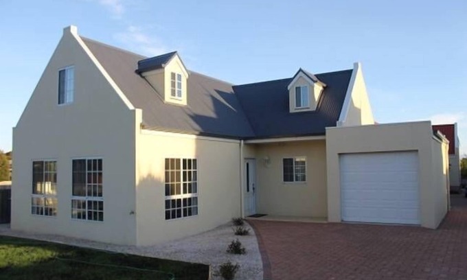 Evandale Casa | Van Diemens Cottage.