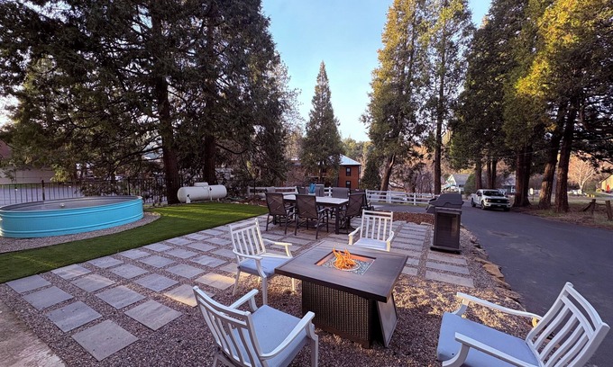 Groveland Cabina | VanaHaven-Downtown,Pool,Firepit,Trees (WFH No $50 gate fee)