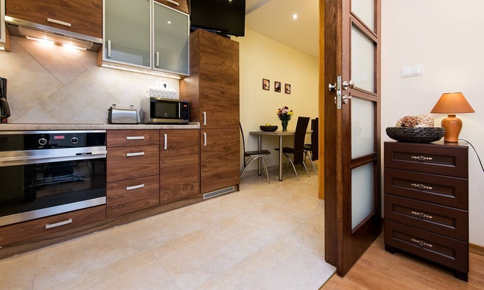 City Centre Casa | Vanilla 1 Apartment, 2bdr 5min to Main Square