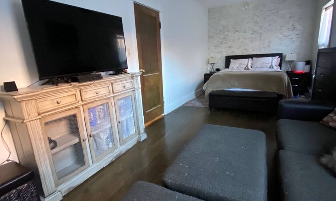 Belmont Cragin Apartamento | Vantage appartement 9' ceiling, just renovated
