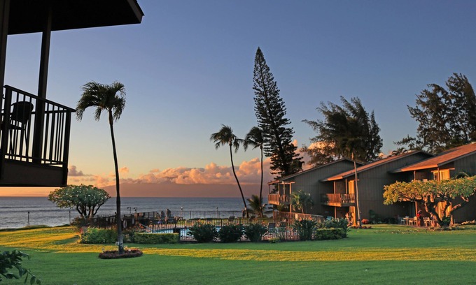 Honokowai Condominio | Polynesian Shores 120- Hermoso condominio frente al mar actualizado!
