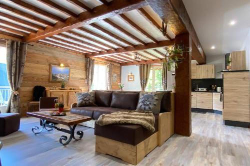 Cauterets Apartamento | Vaste T4 115m2. Balcon. Vue. Suite. Jardin et jeux
