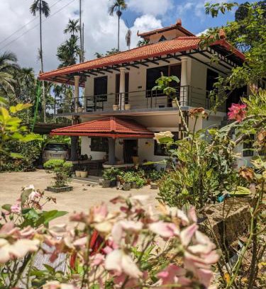 Madikeri Casa | Vasu estate stay