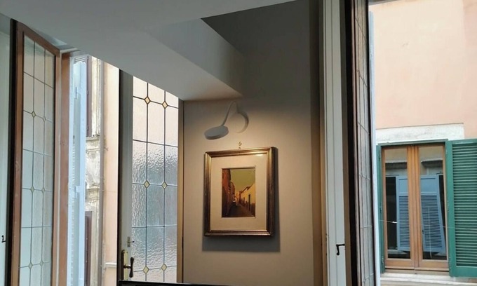 Rione V Ponte Apartamento | Vatican's Dreamy Loft