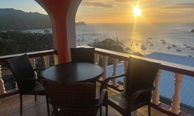 Mount Pleasant Bay Casa | Immaculate 3 Bed Villa Overlooking Admiralty Bay
