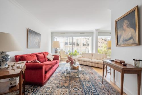 Neuilly-sur-Seine Apartamento | Veeve - Refined Retro