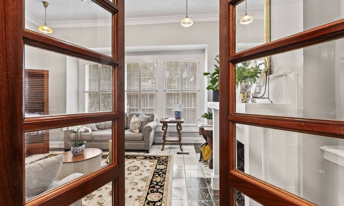 Murfreesboro Cabaña | Velvet Room+Walk Downtown Murf+Hot Tub+Fire Pit