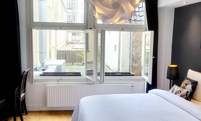Red Light District Casa | Velvetamsterdam